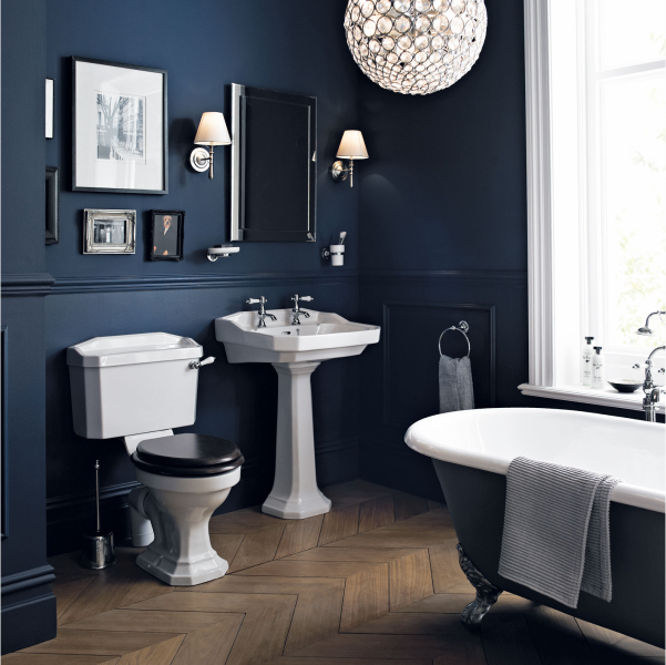 Update Your Traditional Bathroom With a Dash of Colour