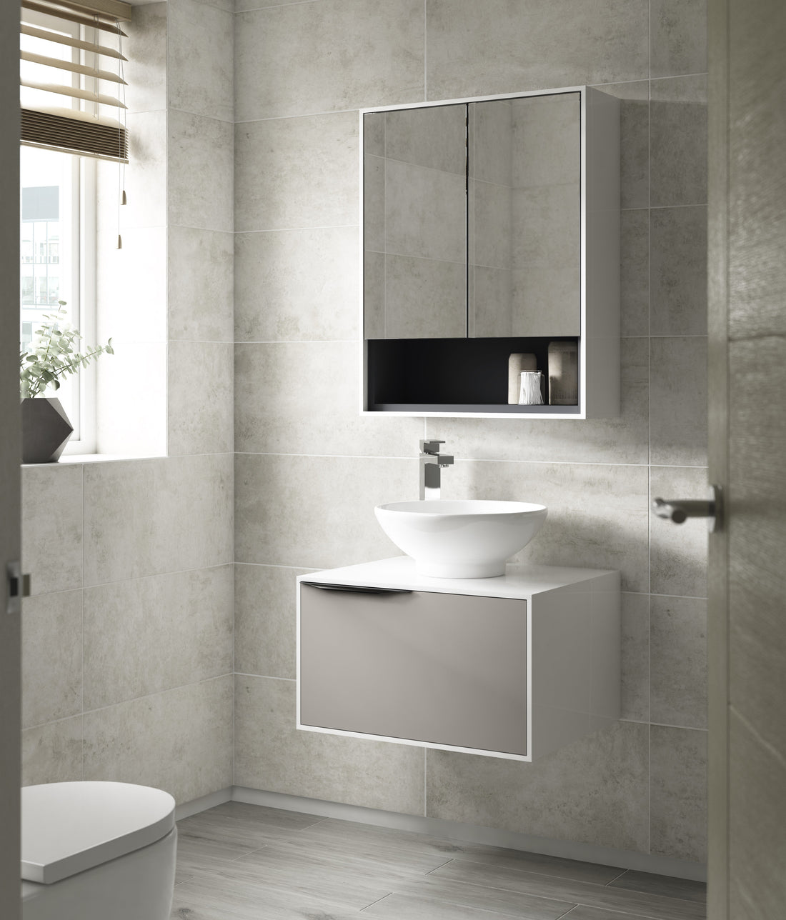 7 Stylish Bathroom Mirror Cabinets That Make a Statement Piece
